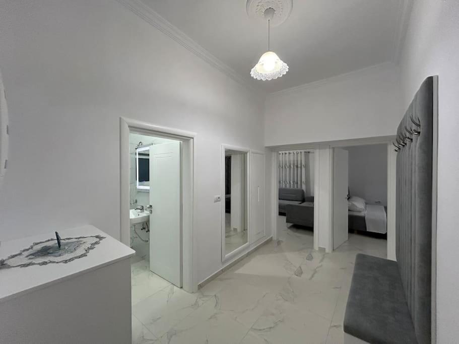 Todi's Apartment Sarande